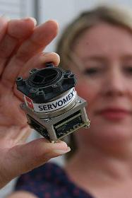 The Hummingbird Paracube Micro
